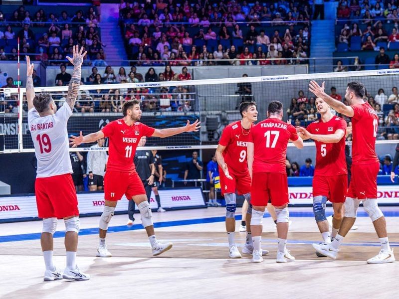 Turquie équipe nationale masculine de volley photo de match et de podium 2